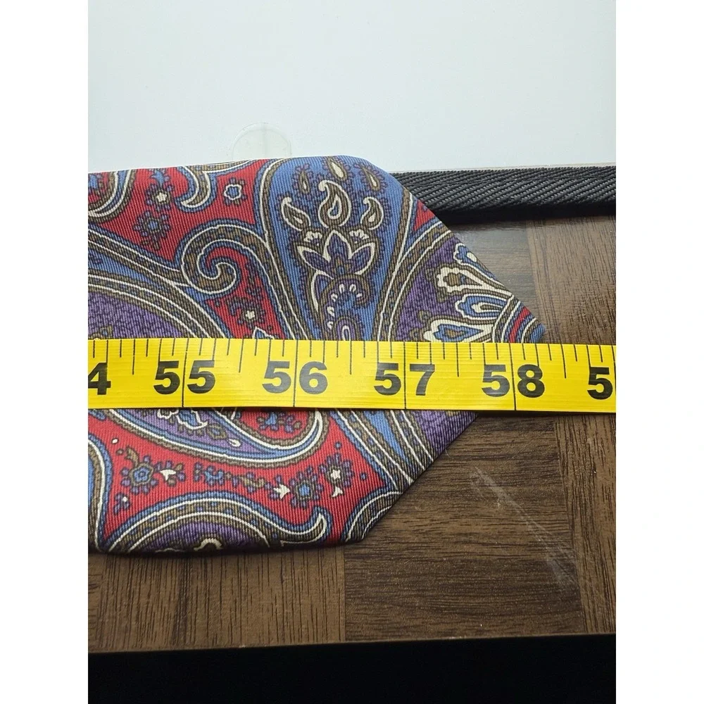 Vintage Van Heusen Classic Collection Paisley Silk‎ Tie USA Made Red Blue Wide
